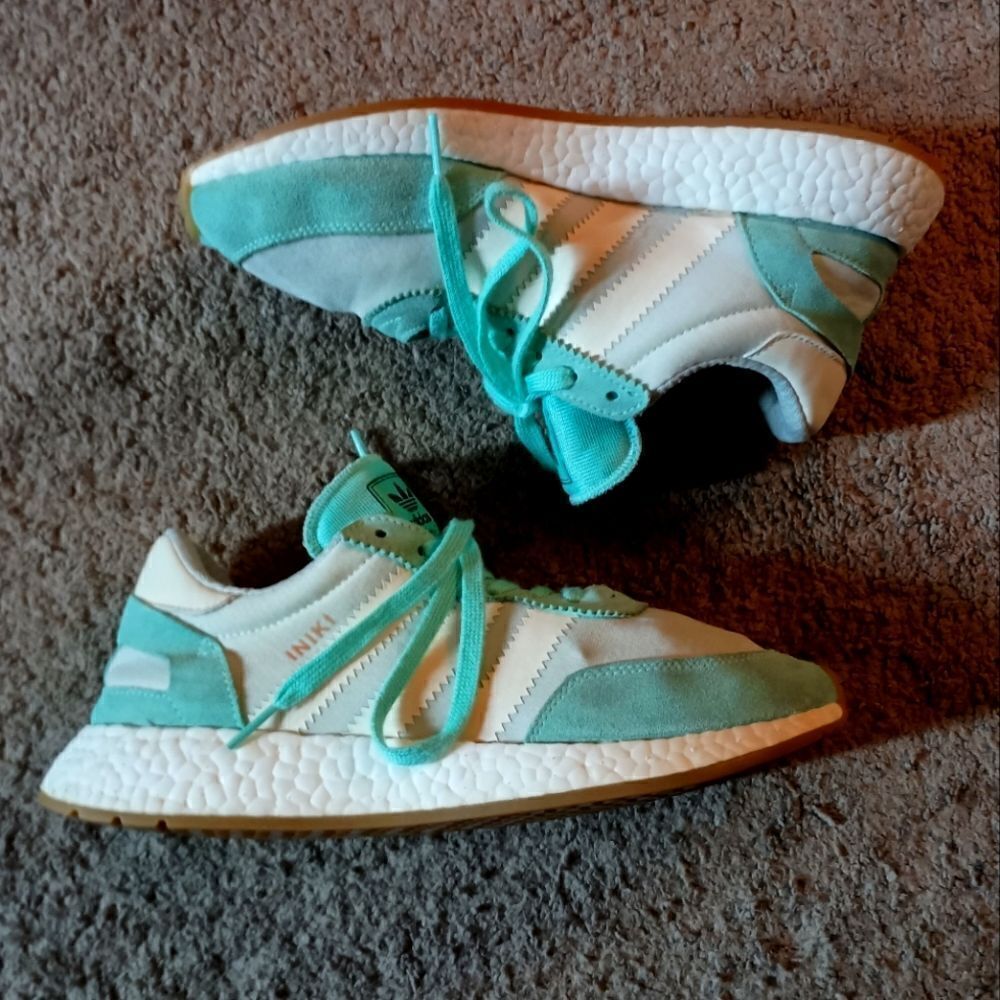 Adidas Iniki Runner Easy Green Size 9.5 Women's Sneakers BA9994 PRE-OWNED RARE